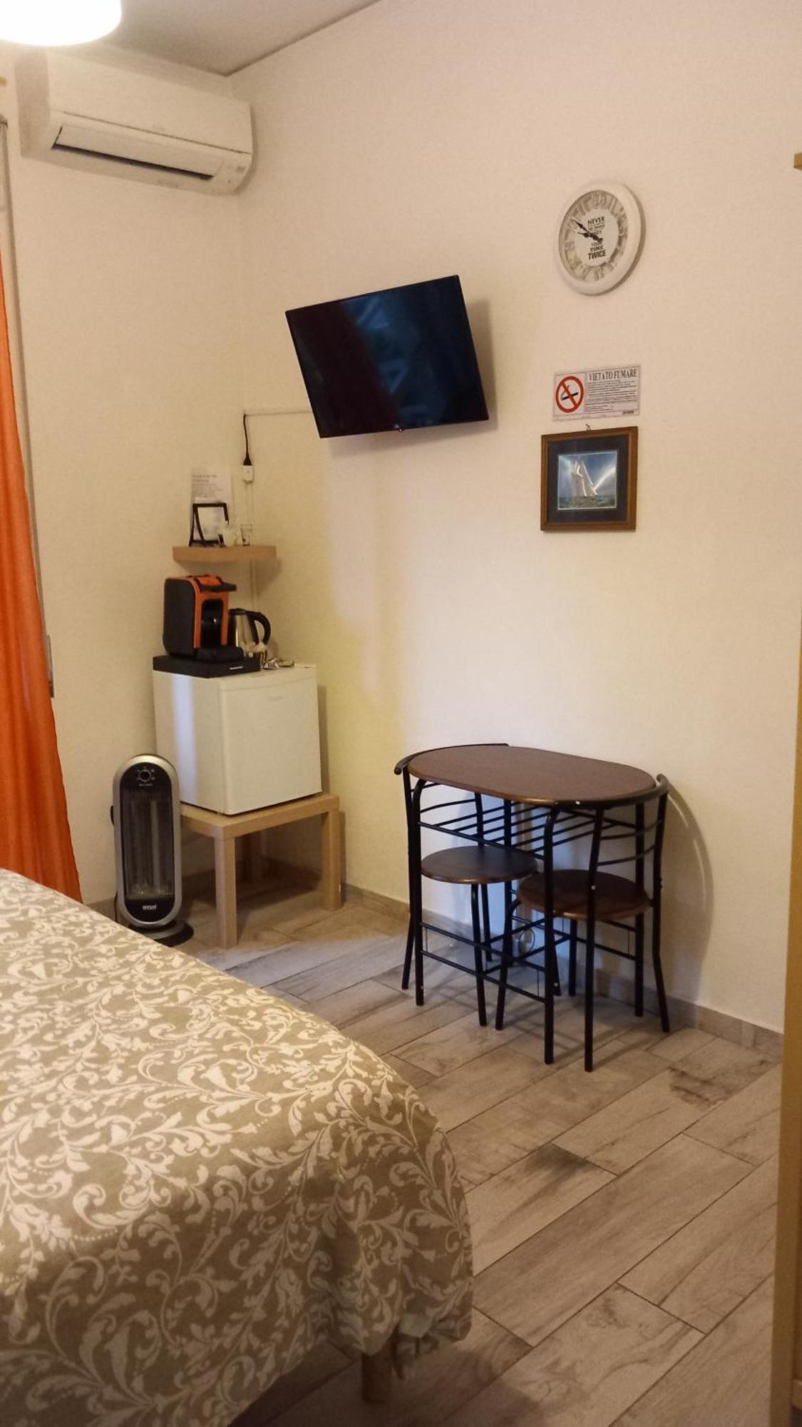 Comeacasa Salernes Extérieur photo